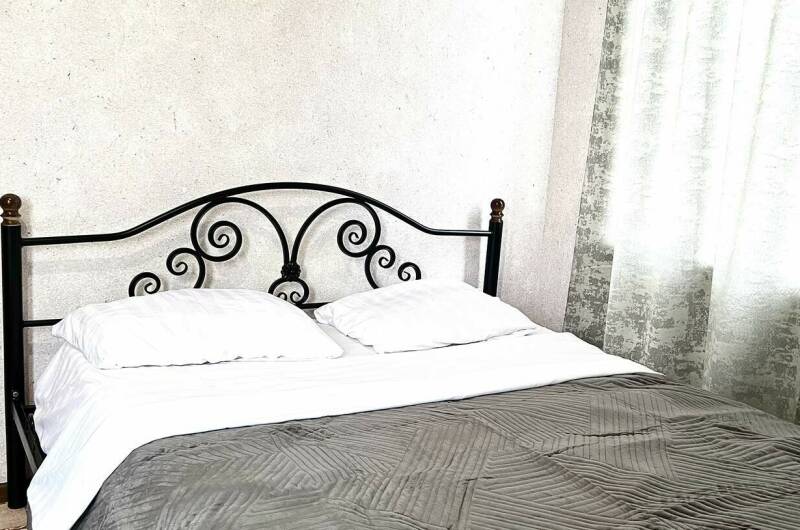 Номер Комфорт «Рубин» комната с удобствами