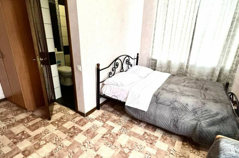 Номер Комфорт «Рубин» комната с удобствами