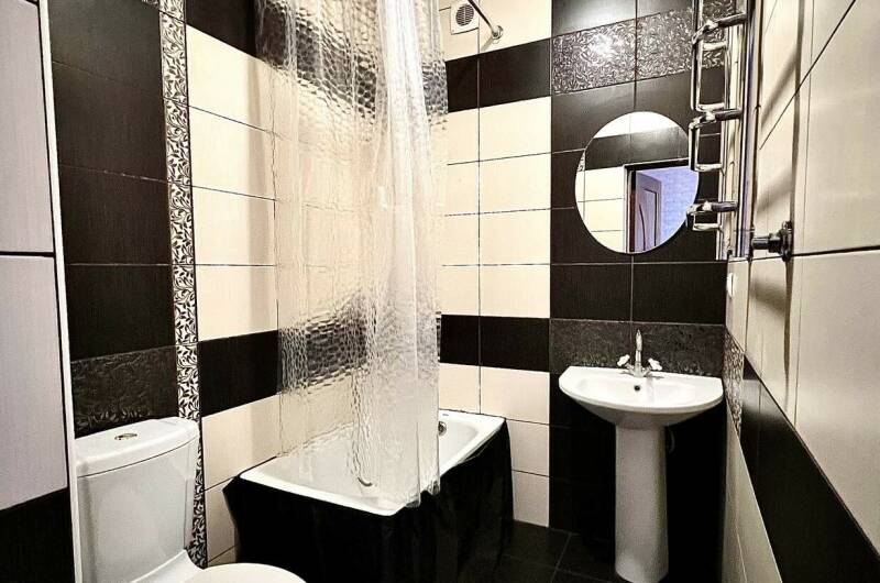 Номер Комфорт «Сапфир» комната с удобствами