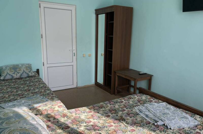 Номер «Эконом» на 3−4 человека