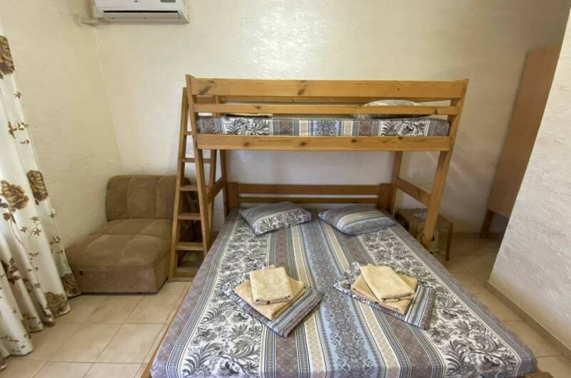 Номер первой категории, вид на море (4 чел.)