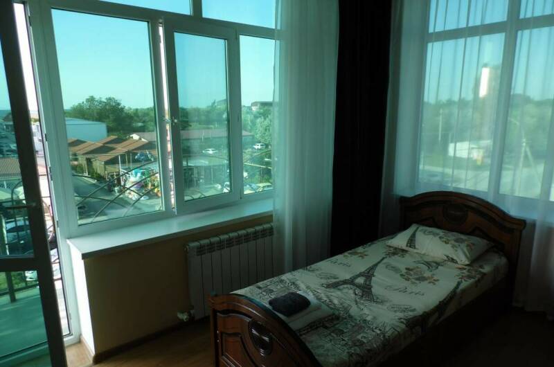 3-х местная комната с видом на море и балконом