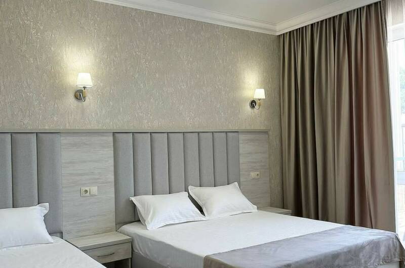 3х местный с балконом