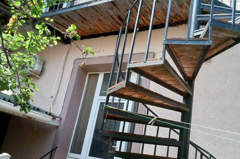 Студио с балконом