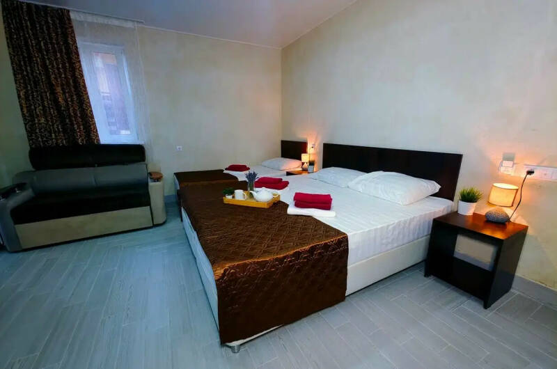 Четырехместный «Стандарт-плюс» с балконом