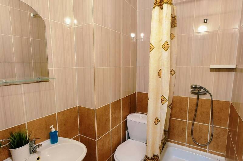 Трехместный «Комфорт» с балконом, вид на бассейн