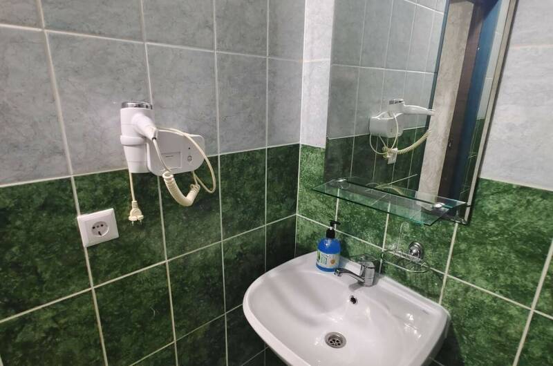 Двухкомнатный номер «Люкс» (6-ти местный)