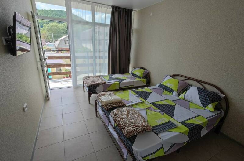 Трехместный улучшенный «Стандарт»