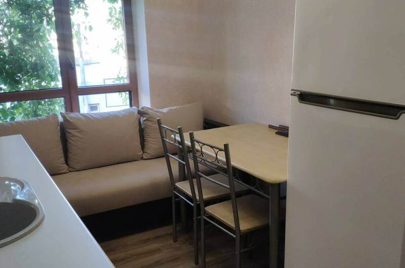 Двухкомнатный с личной кухней