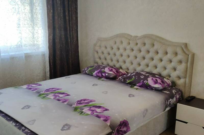 Двухкомнатный с личной кухней