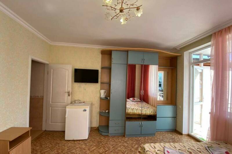 4-х местный номер с видом на Генуэзскую крепость