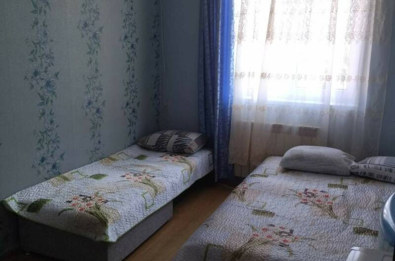 Трёхместная комната с удобствами на этаже