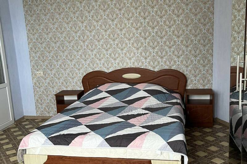 4 местный номер на 2 этаже