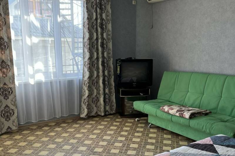 4 местный номер на 2 этаже