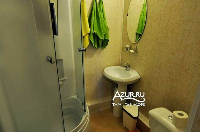 4-х местная комната с балконом