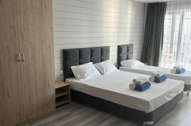 Трехместный номер с видом на море