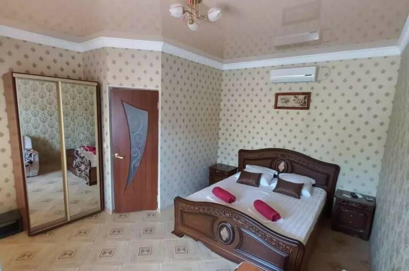 Номер «Комфорт» на первом этаже на 2−4 чел