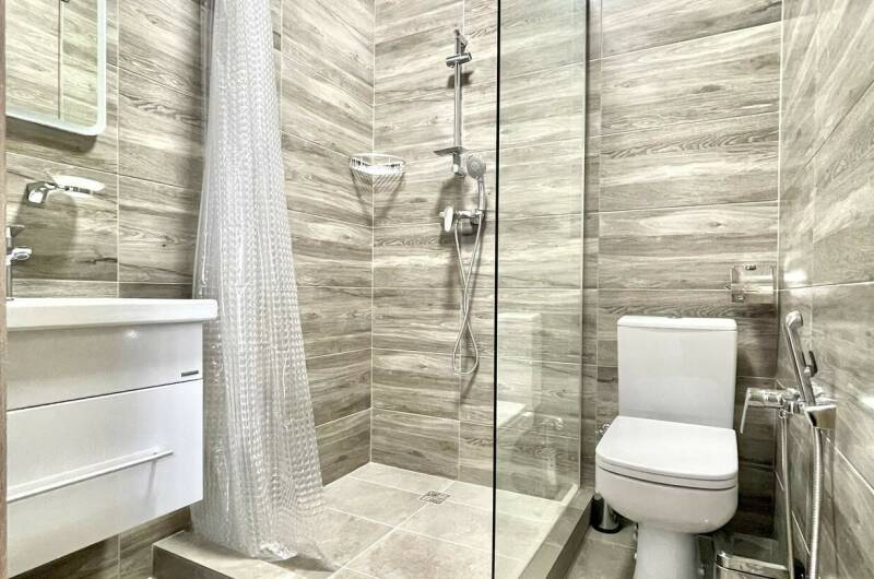 Двухкомнатный номер (двухспальная кровать и диван)