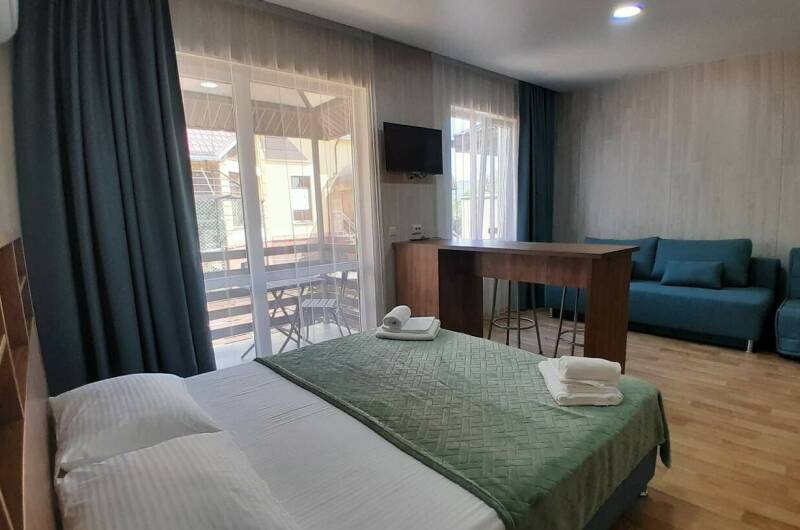 Трёхместный номер с удобствами