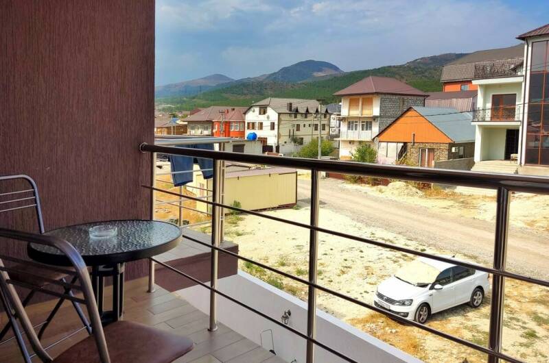 3-местный с балконом