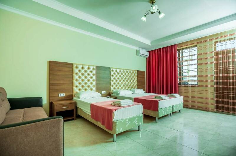 Пятиместный «Люкс» у бассейна