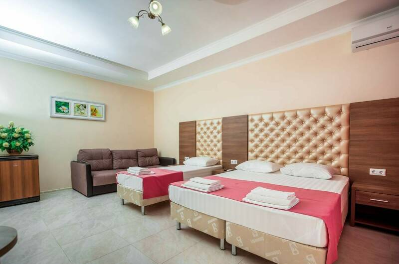 Пятиместный «Люкс» у бассейна