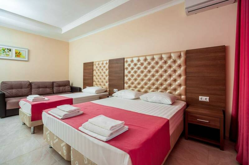 Пятиместный «Люкс» у бассейна