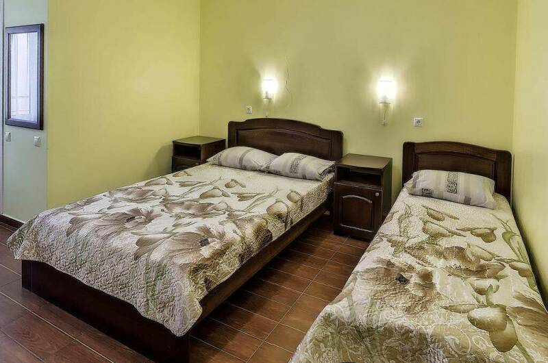 Трехместный номер с видом на море и общим балконом