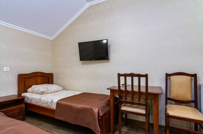 Трехместный номер (мансарда)