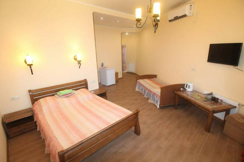 № 7 с видом на море