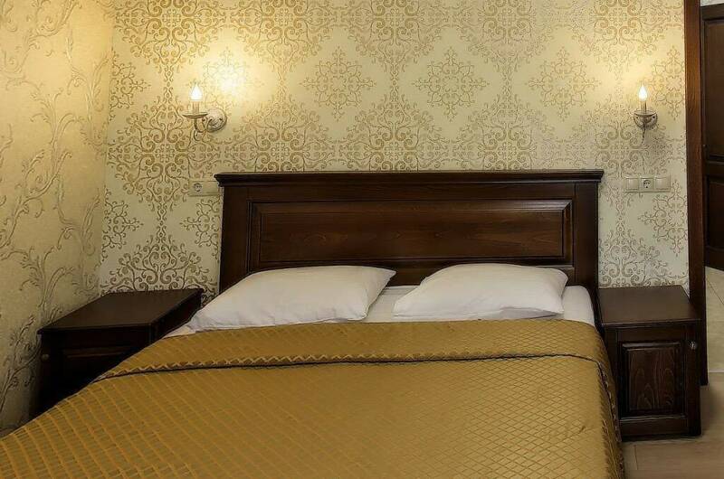 Двухкомнатный шестиместный люкс с балконом