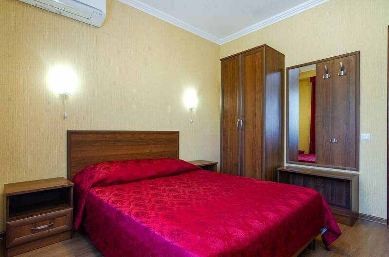 Двухкомнатный четырехместный люкс с балконами