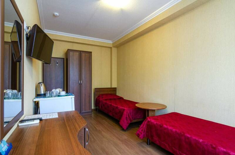 Двухкомнатный четырехместный люкс с балконами