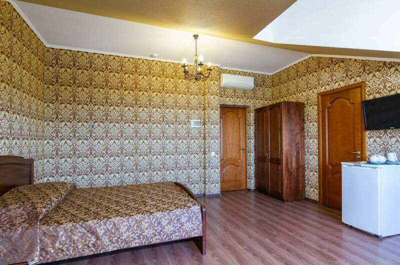 Однокомнатный пятиместный номер с видом на море