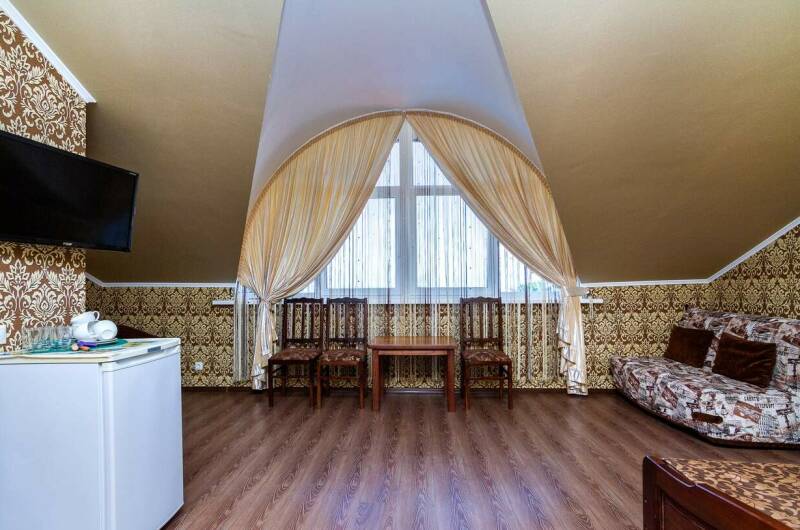 Однокомнатный пятиместный номер с видом на море