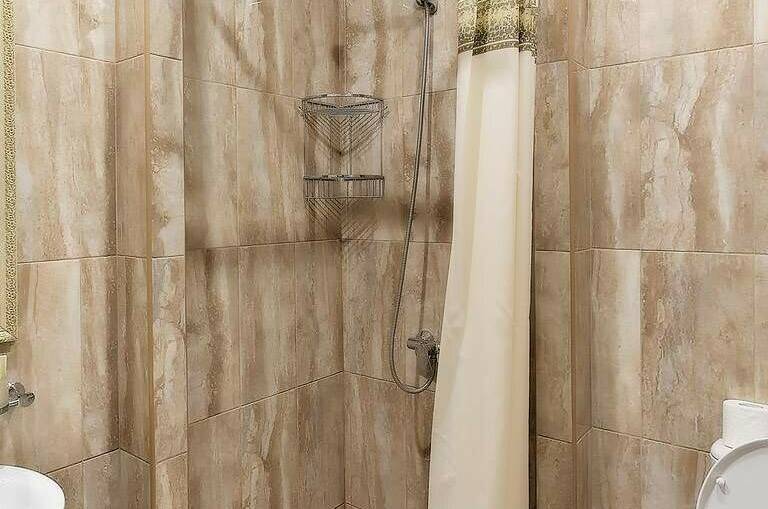 Шестиместный номер полулюкс на первом этаже