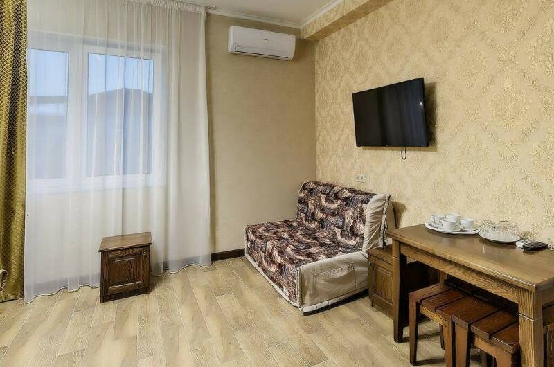 Шестиместный номер полулюкс на первом этаже