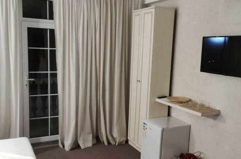 4-х местный номер на втором этаже с видом на море