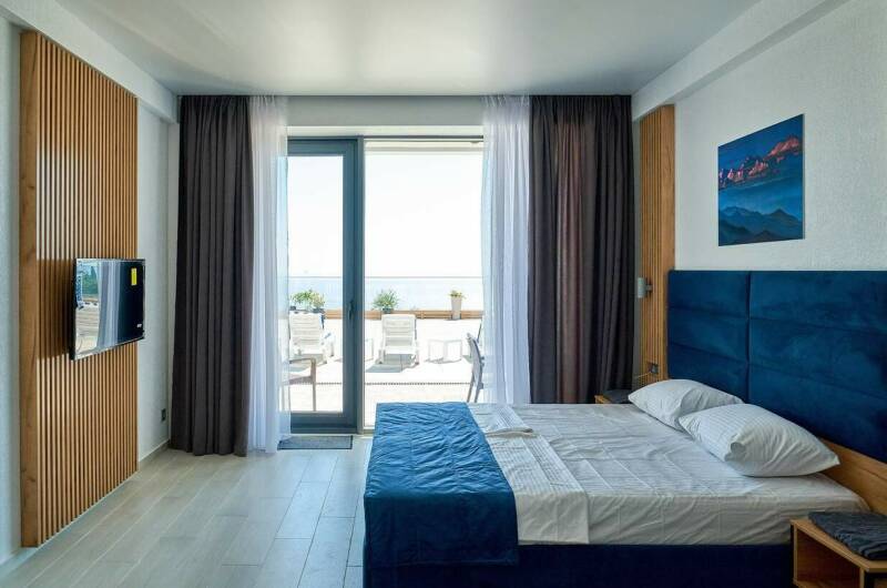 Апартамент-студия с прямым видом на море 102