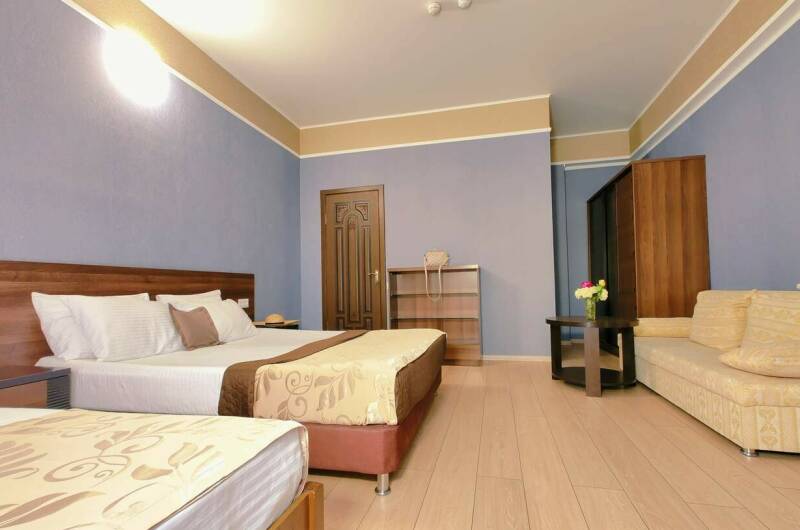 5-ти местный Полулюкс с террасой