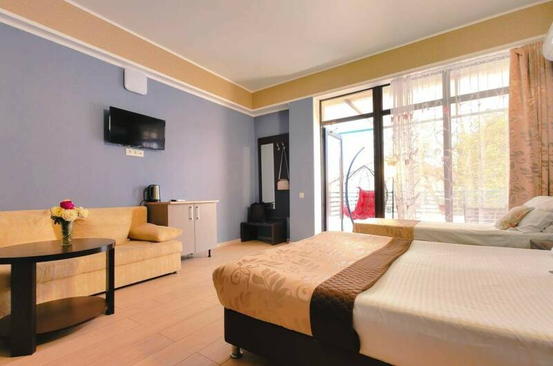 5-ти местный Полулюкс с террасой