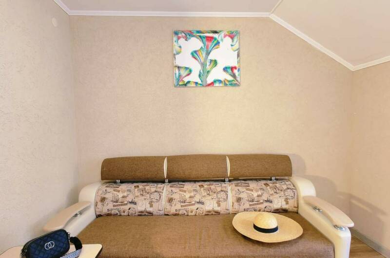 4-х местные 2-х комн апартаменты без балкона