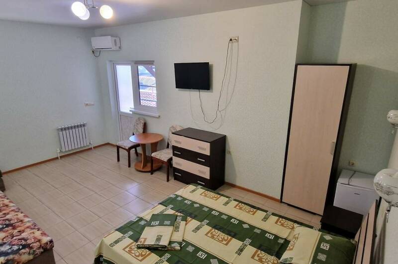 «Четырехместный «стандартный номер с удобствами