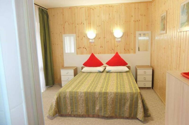 Улучшенный двухместный номер с 1 кроватью