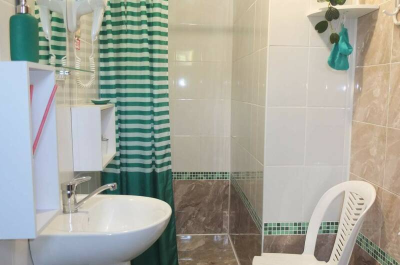 Улучшенный трехместный номер