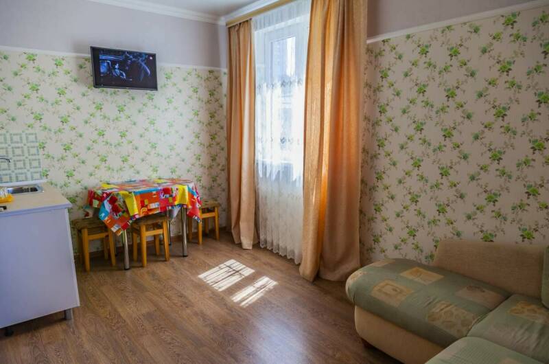 Двухкомнатный «Люкс» с мини кухней