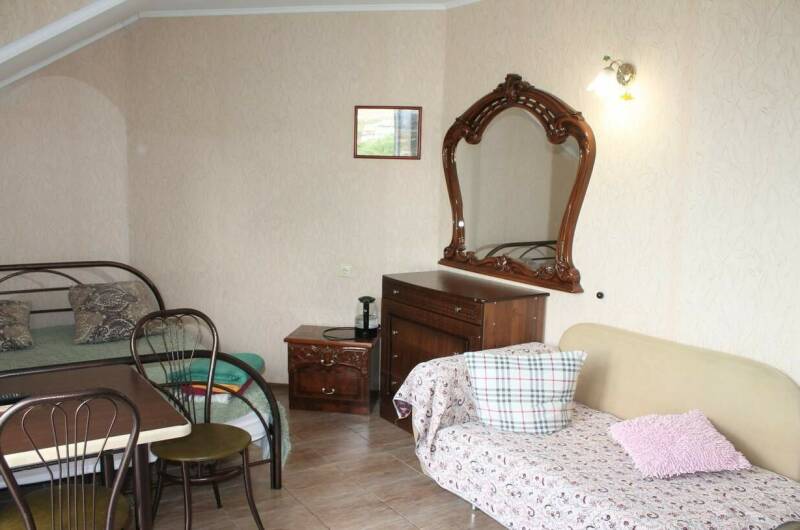 № 9 «Номер на 2−3 человека с балконом на горы»