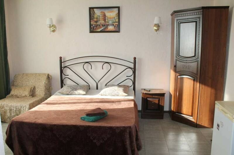 № 10 «Номер на 5 человек с отдельным входом »