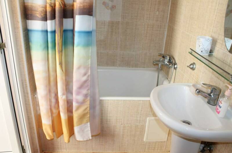 № 10 «Номер на 5 человек с отдельным входом »