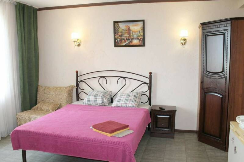 № 10 «Номер на 5 человек с отдельным входом »